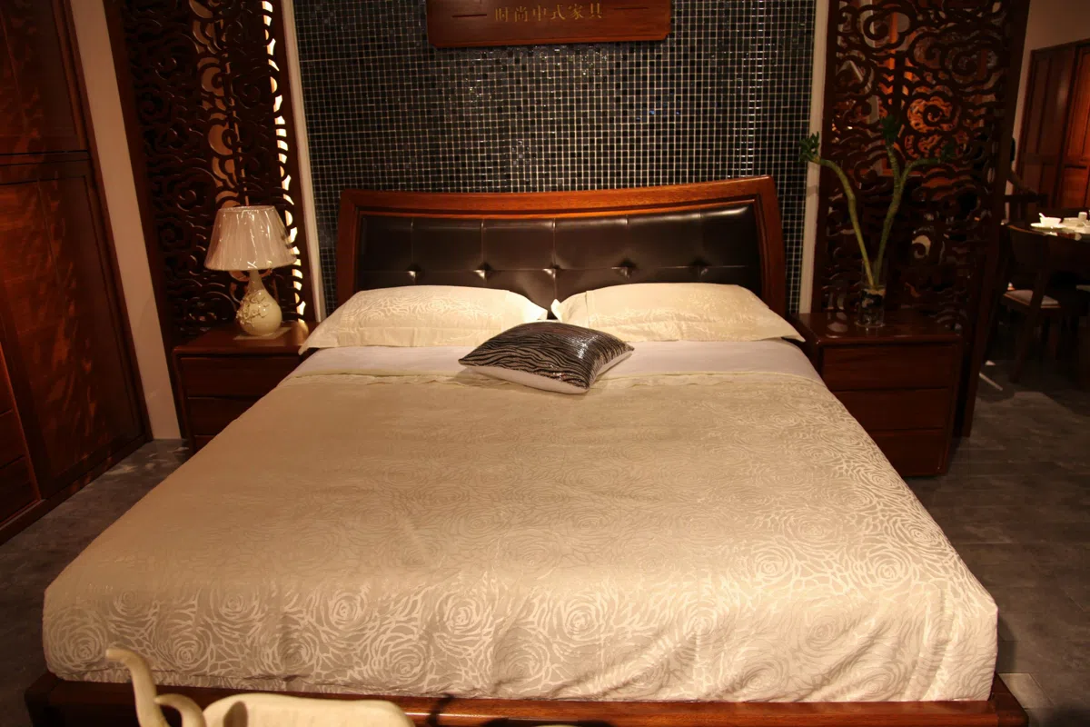 Beds and bedrooms 475F5A4C12E2