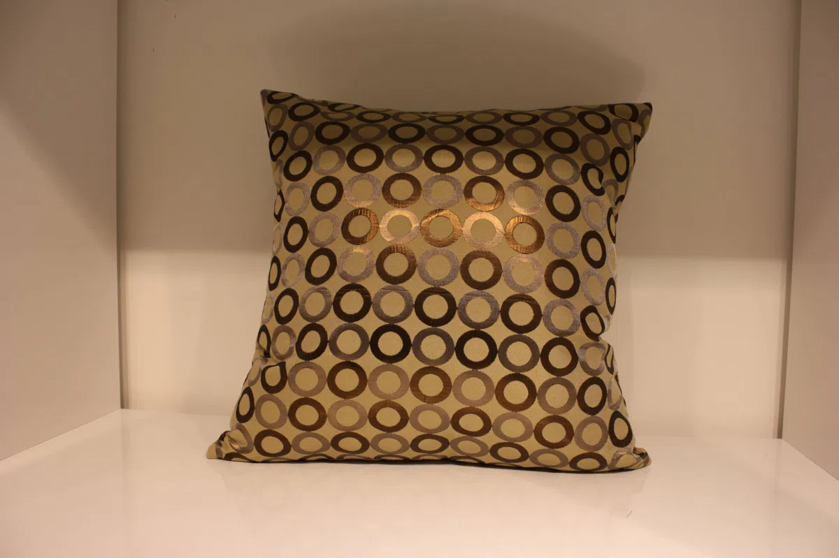 Textiles, curtains and cushions 081