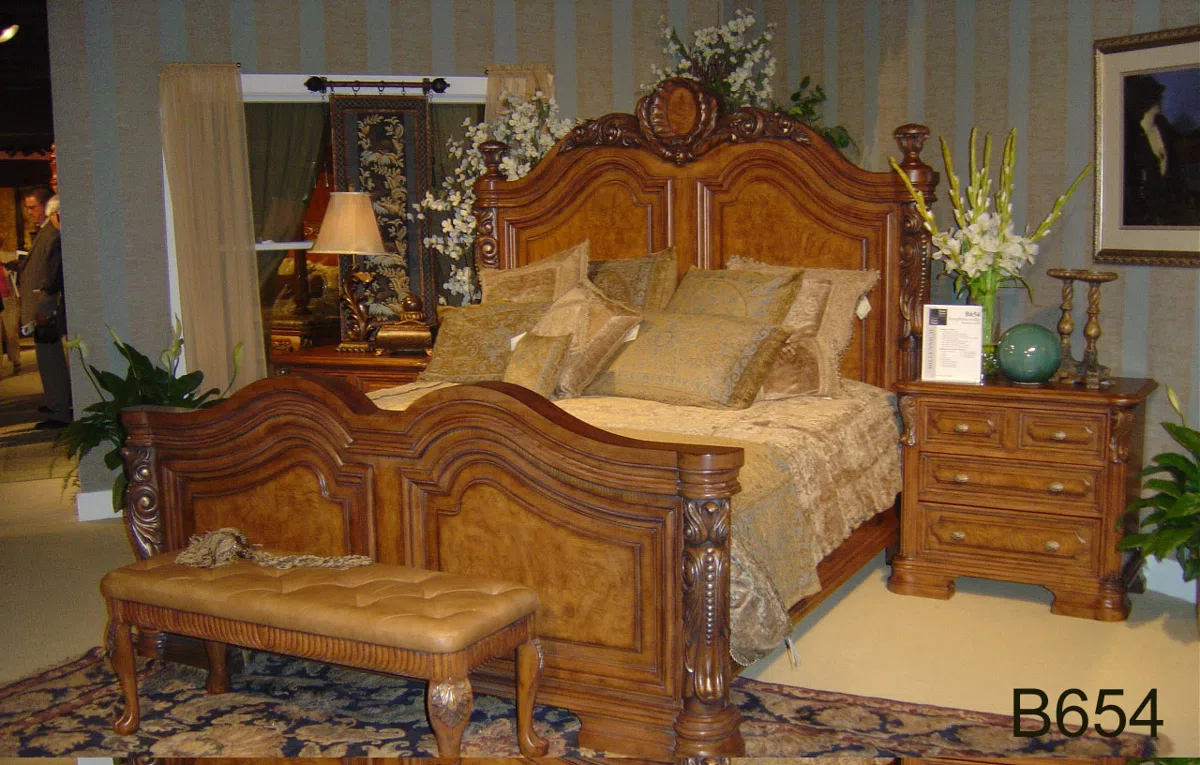 Beds and bedrooms B654