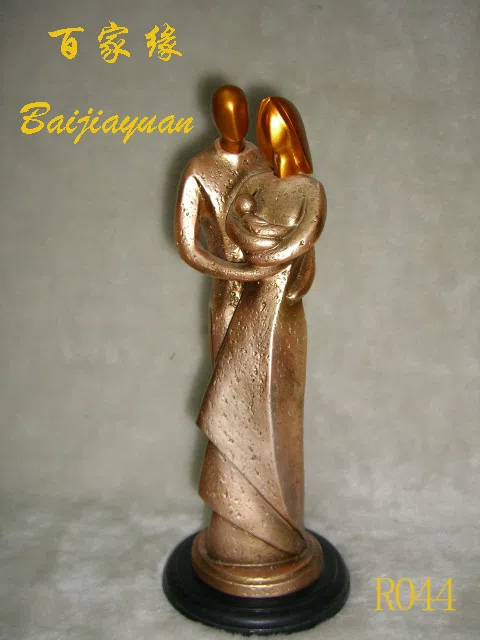 Статуэтки и скульптурный декор R044