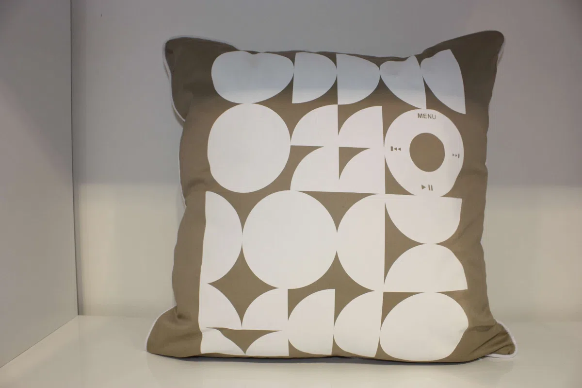 Textiles, curtains and cushions 033