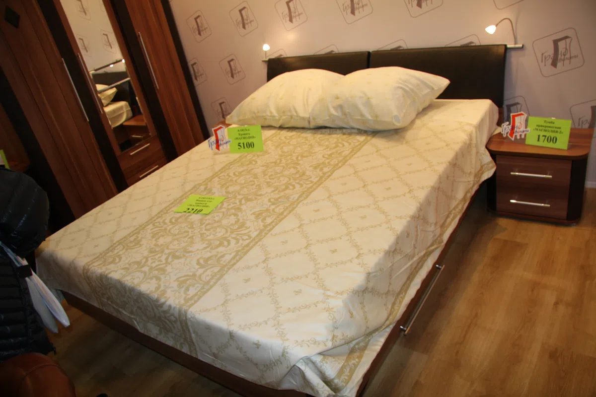Beds and bedrooms IMG_3943