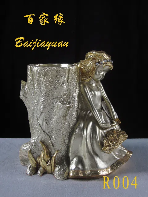 Статуэтки и скульптурный декор R004