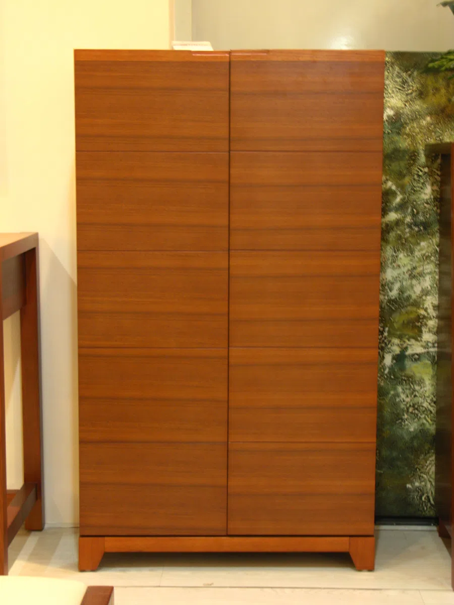 Cabinets, dressers and shelves 4DCECDB60BEB