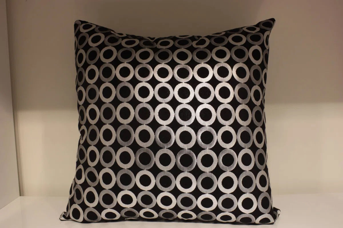 Textiles, curtains and cushions 081-1