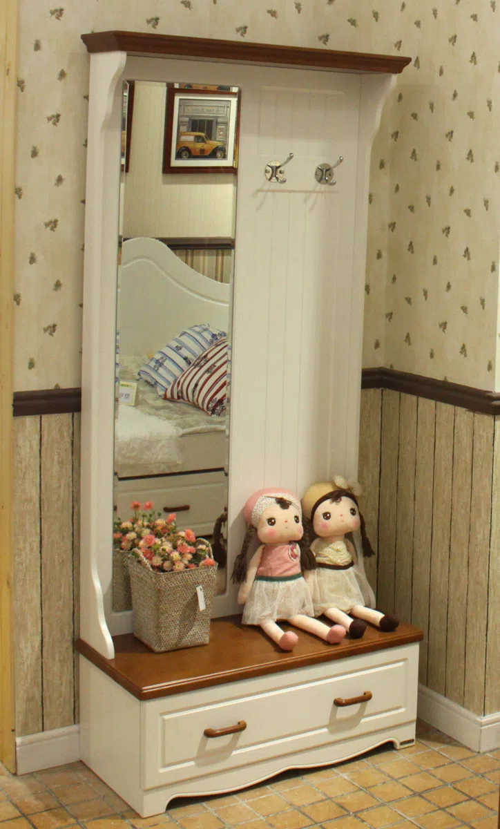 Cabinets, dressers and shelves 8K11