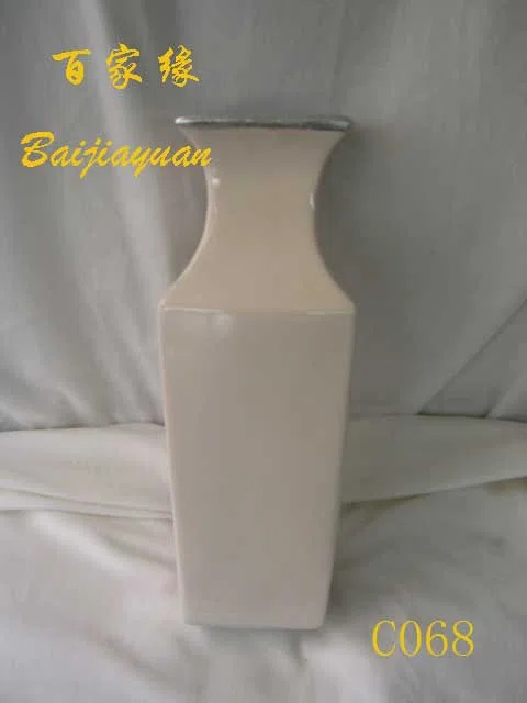 Вазы, кашпо и декоративные сосуды C068