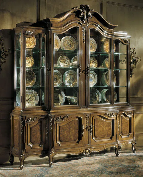 Cabinets, dressers and shelves 68
