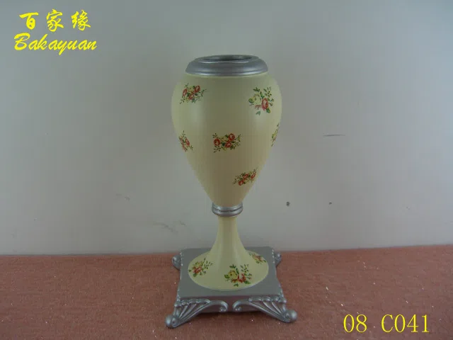 Decor and interior accessory selections C041