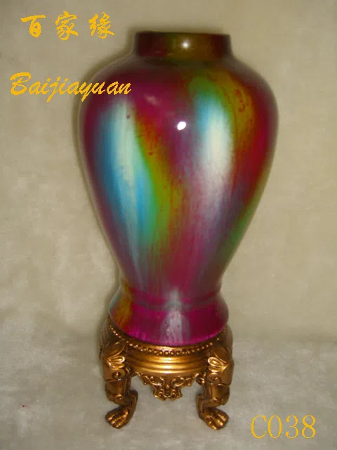 Decor and interior accessory selections C038