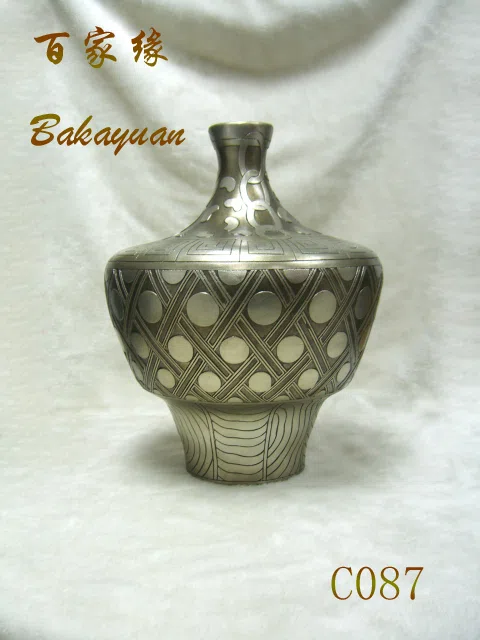 Candle holders and candelabras C087