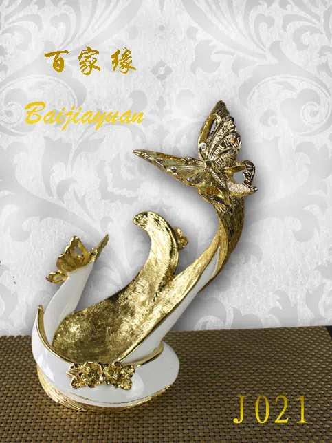 Статуэтки и скульптурный декор J021