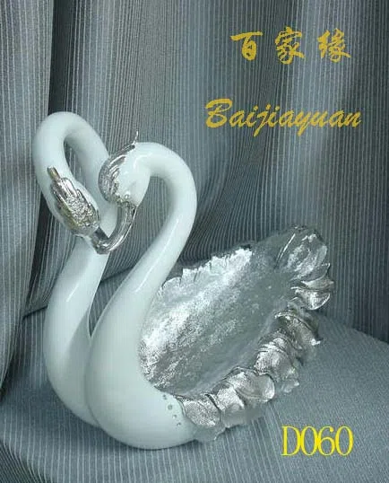 Статуэтки и скульптурный декор D060