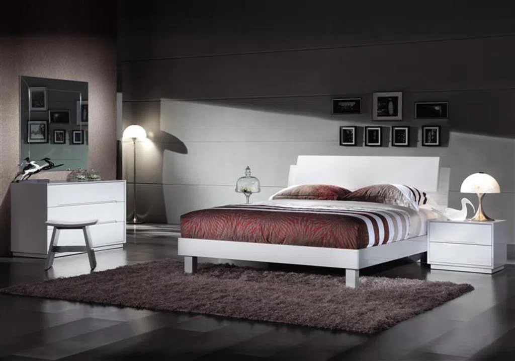 Beds and bedrooms P07)B-63 N-26 T-26 M-17 C-807