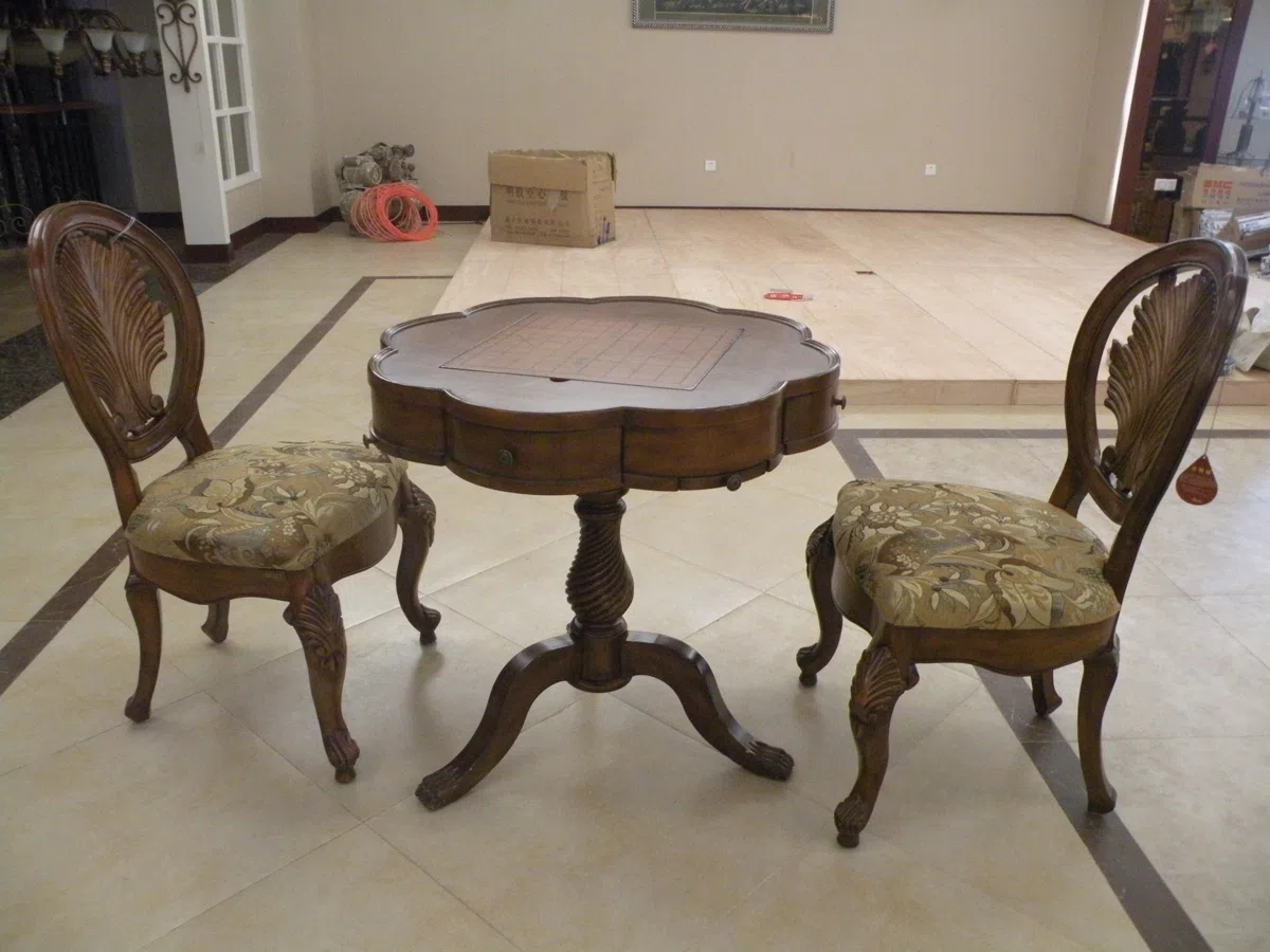 Tables, consoles and tabletops 644A90E51ED6