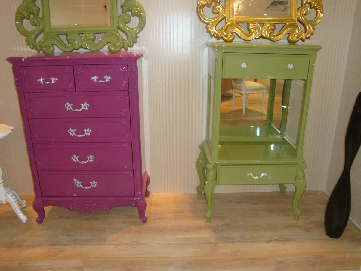 Cabinets, dressers and shelves DSC01628