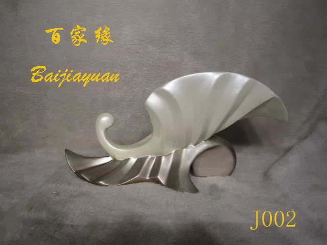 Статуэтки и скульптурный декор J002