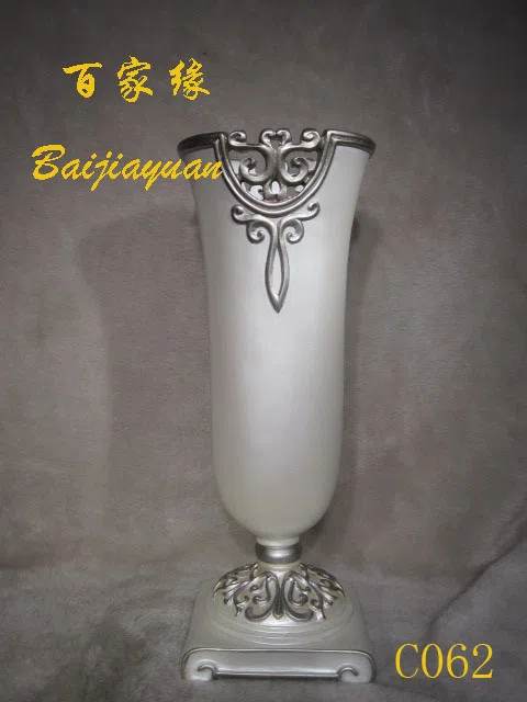 Candle holders and candelabras C062