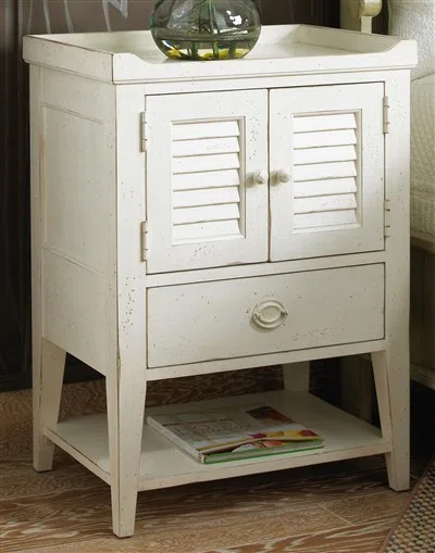 Cabinets, dressers and shelves 732_102_fpo