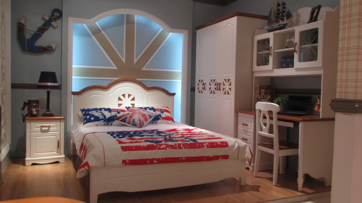 Beds and bedrooms 8A05-1
