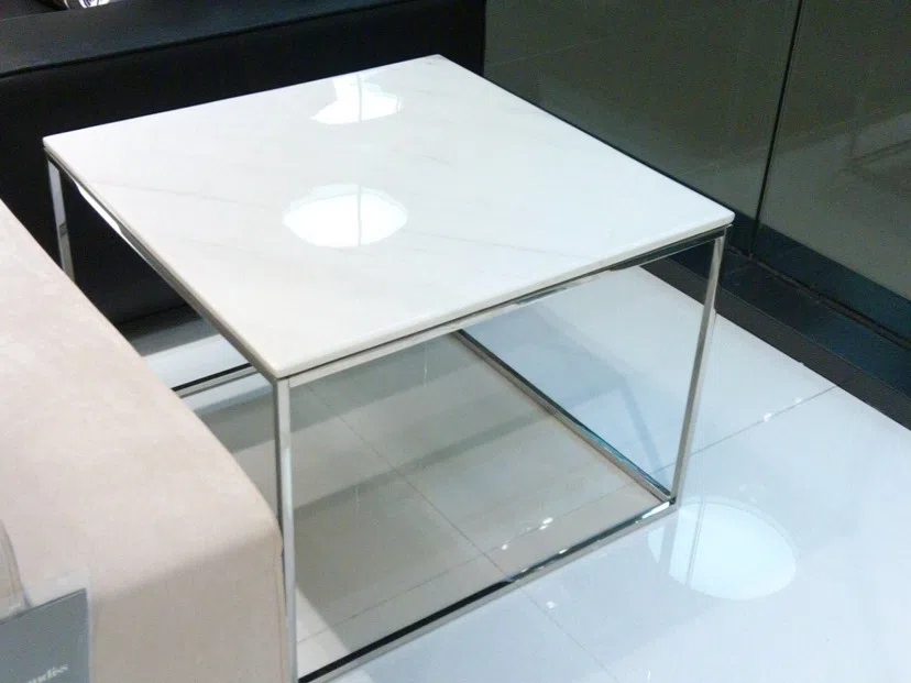 Tables, consoles and tabletops 69F292FCDA42