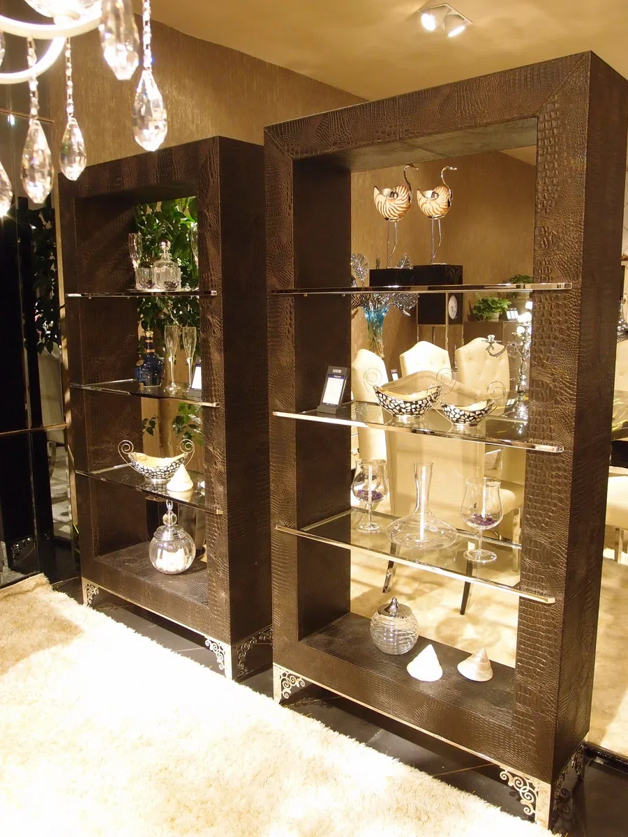 Cabinets, dressers and shelves 6BA2F6091972