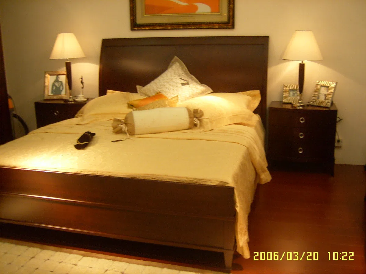 Beds and bedrooms C165