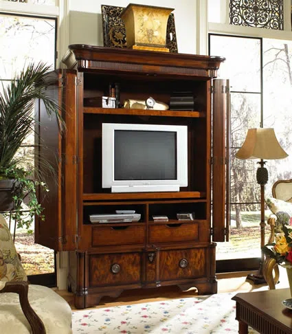 Cabinets, dressers and shelves R570-130