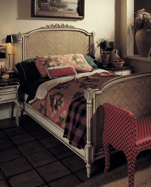 Beds and bedrooms 270