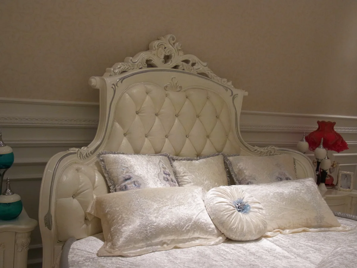 Beds and bedrooms 74F821E39882