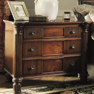Cabinets, dressers and shelves 330_100r