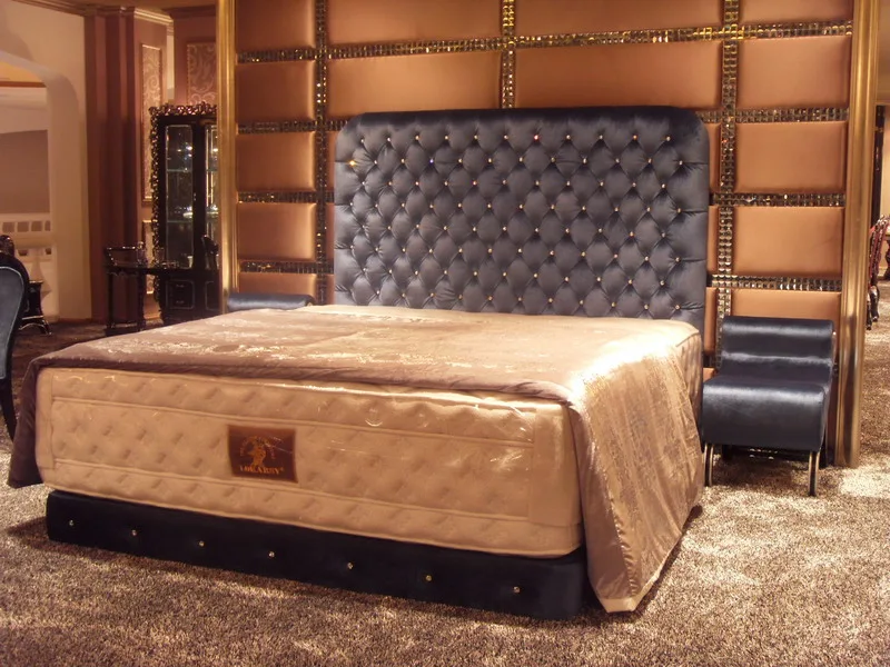 Beds and bedrooms 797FE72F4278