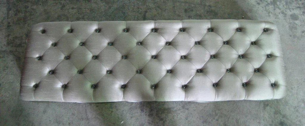 Кровати и спальни 115-655132 Bench Cushion with Silver Fabric.