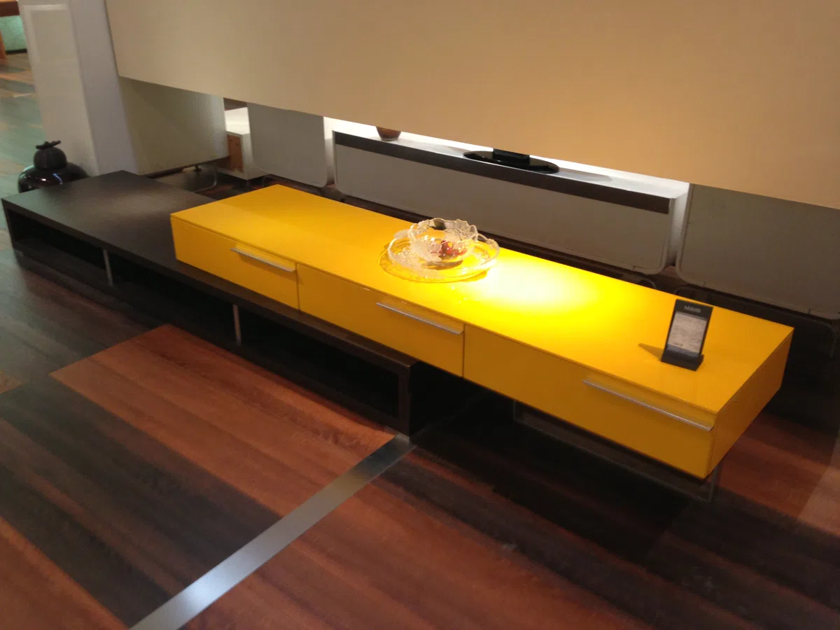 Tables, consoles and tabletops IMG_0303