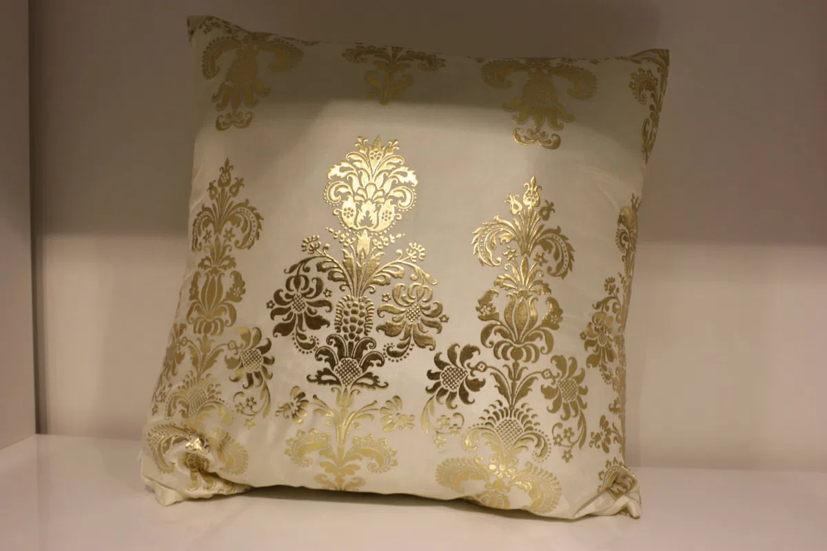 Textiles, curtains and cushions 074