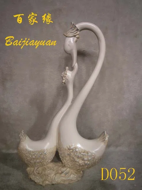 Статуэтки и скульптурный декор D052