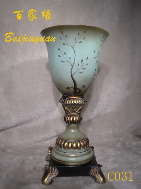 Decor and interior accessory selections C031