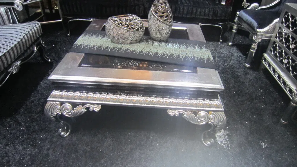 Tables, consoles and tabletops 1 (731)