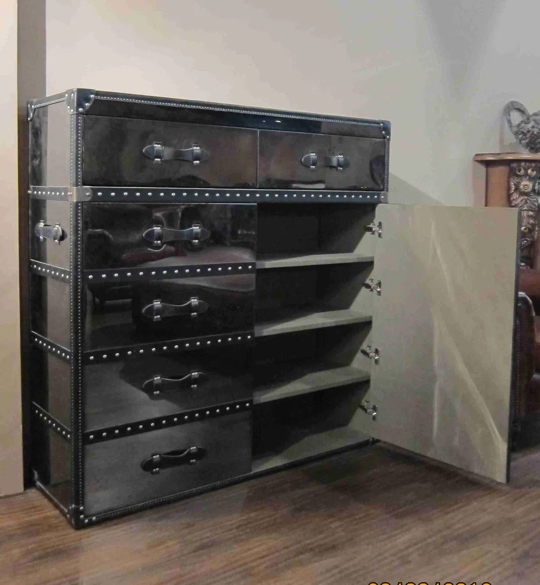 Cabinets, dressers and shelves 836F6845B490