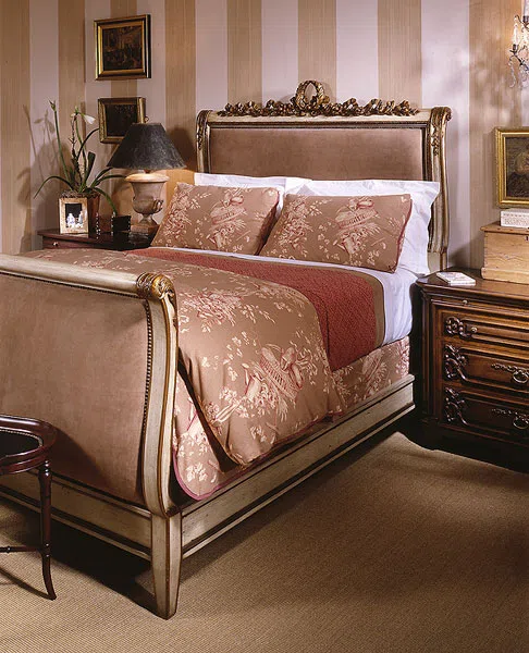 Beds and bedrooms 315