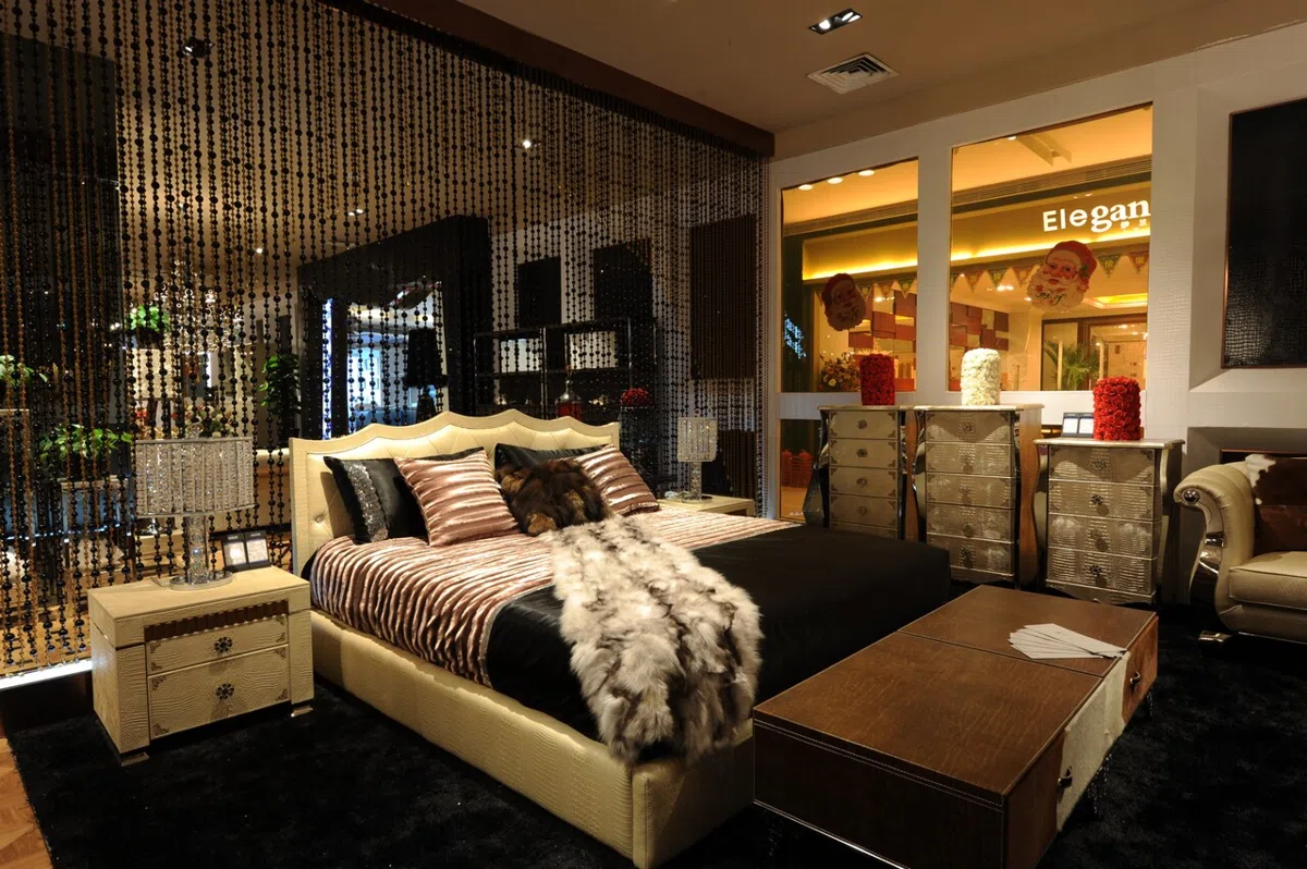 Beds and bedrooms 87EC4BE2A520