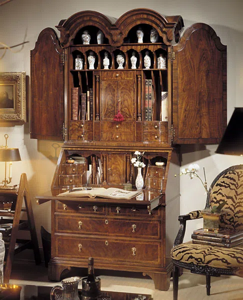 Cabinets, dressers and shelves 189