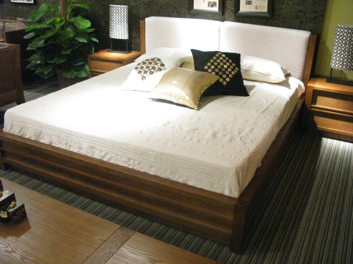 Beds and bedrooms 89FC750DE8CF