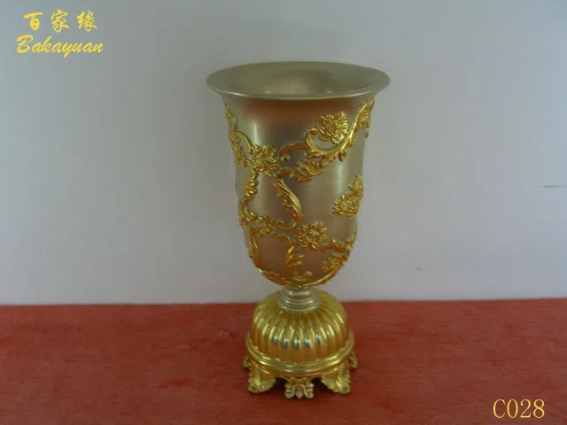 Decor and interior accessory selections C028