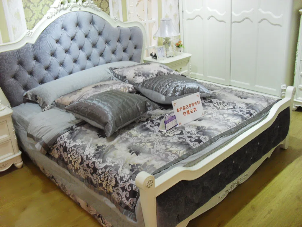 Beds and bedrooms SDC14719