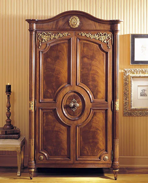 Cabinets, dressers and shelves 182
