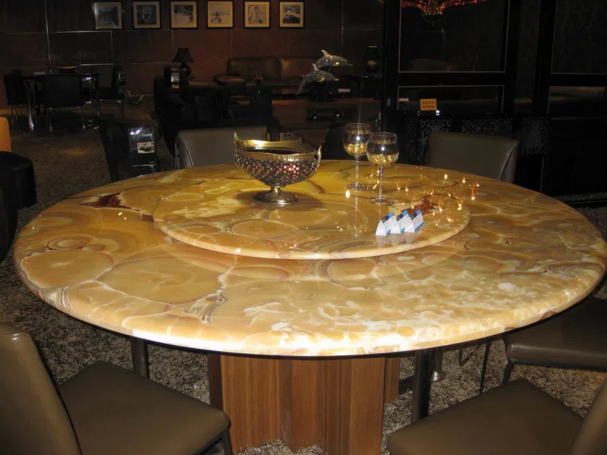 Tables, consoles and tabletops 8C9EDADF65E8