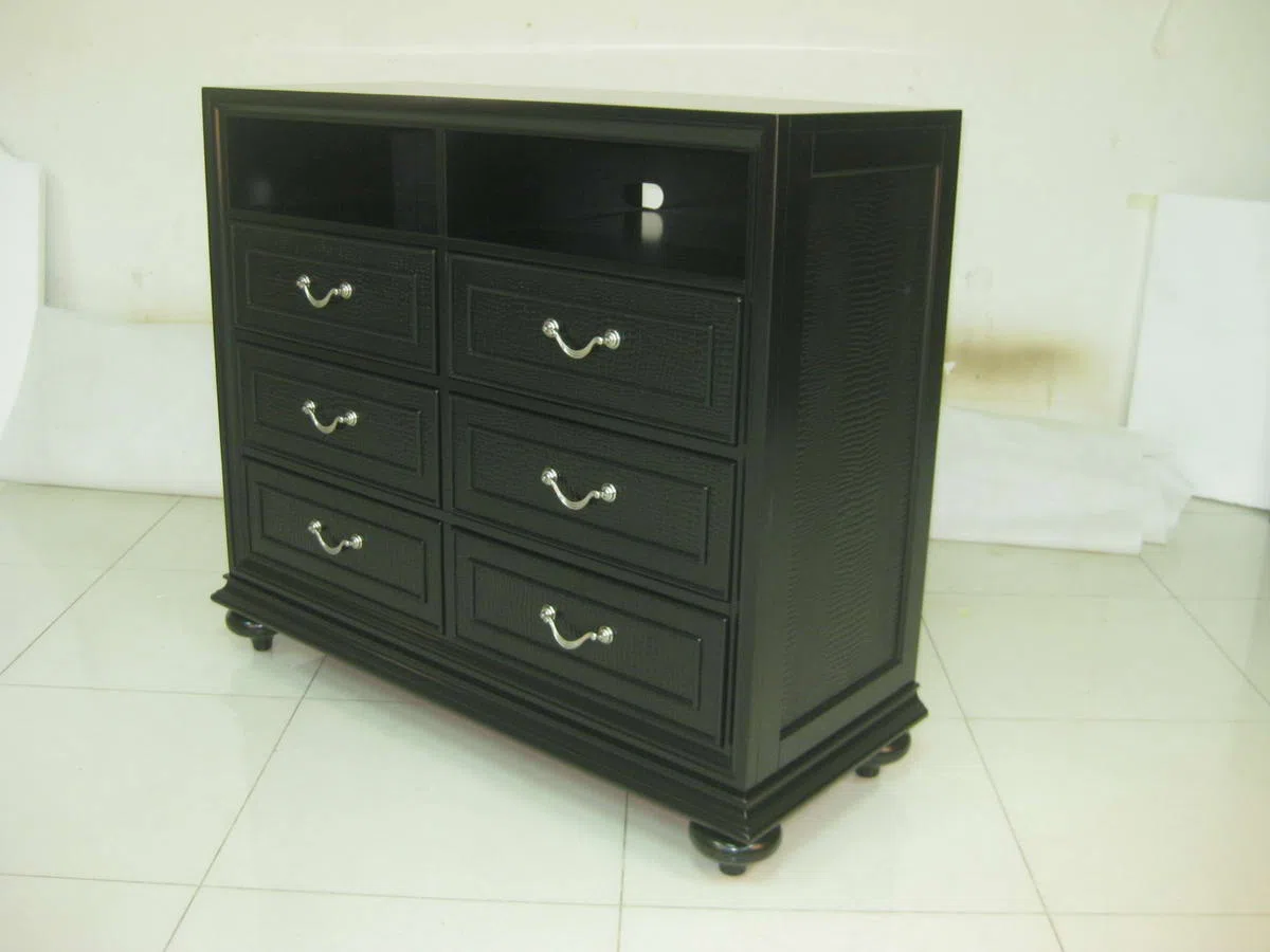 Cabinets, dressers and shelves 8462 Finish Sample 2012Aug28_83