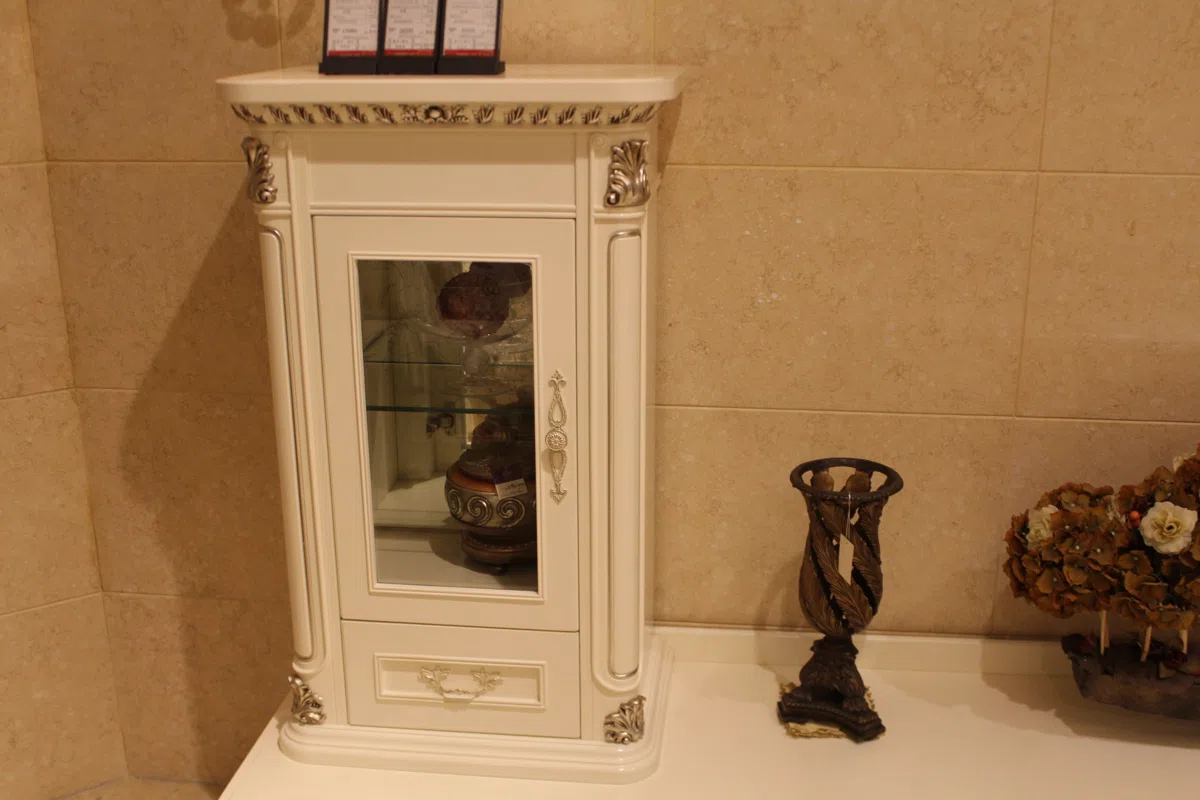 Mixed catalogues and selections 90111D53085E