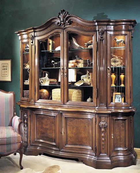 Cabinets, dressers and shelves 59